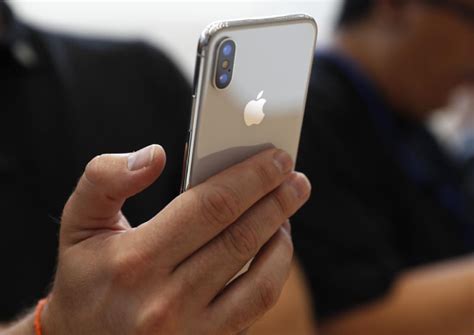 Apple To Pay Up To 700mil To Settle Lawsuit Over Slow Iphones Digital