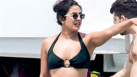 Priyanka Chopra Spent A Day By The Pool With Nick Jonas In A Mix And Match Black Red Bikini