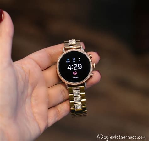 Discover the key facts and see how fossil q explorist gen 4 performs in the smartwatch ranking. Fitness Tech Alert: Fossil Gen 4 Venture HR Smartwatch