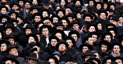 90 000 jews gather to pray and defy a wave of hate the new york times