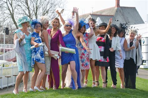 Spot Yourself In Our Crowd Pictures From Ladies Day Liverpool Echo