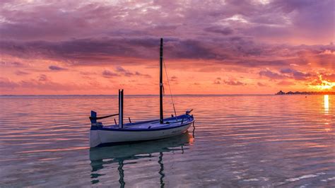 Wallpaper Pink Sunset Boat At Sea
