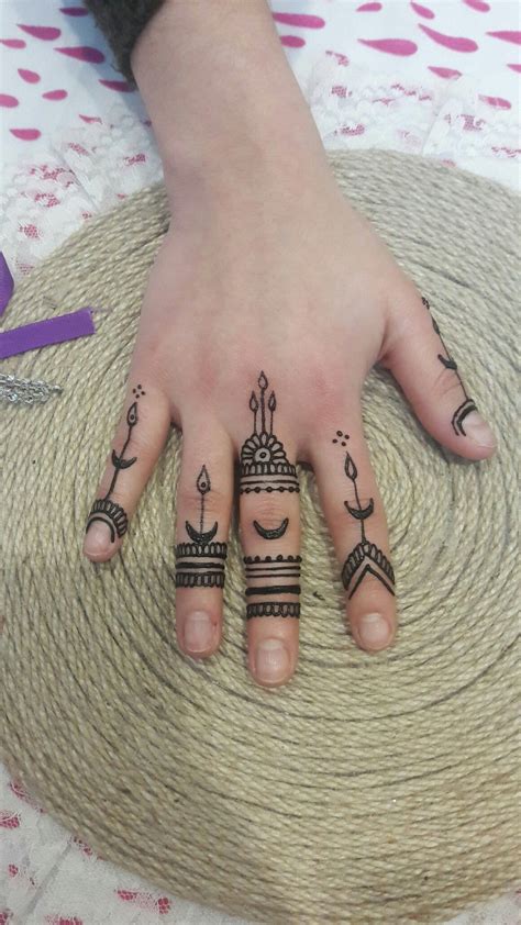 Pin By Ne De On Berahenna Simple Henna Tattoo Simple