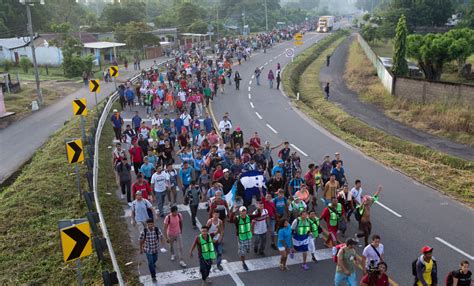 Caravan Of Migrants Swells To 5000 Advances Toward Us Time