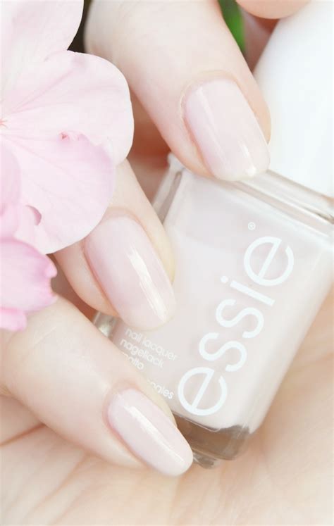 Trying The Queen S Favourite Essie Nail Polish Shade Makeup Savvy Makeup And Beauty Blog
