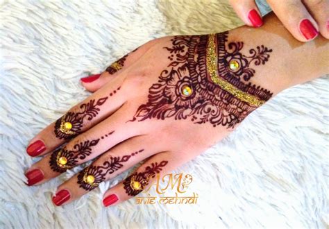 Entdecke rezepte, einrichtungsideen, stilinterpretationen und andere ideen zum ausprobieren. 34 Gambar Henna Pengantin 2020 Terbaru | Tuttohenna