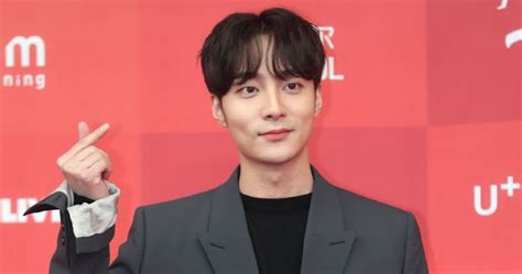 Roy Kim To Be Discharged From Military This Month Koreaboo