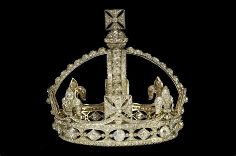 Queen Victorias Small Diamond Crown 1870 © The Royal Collection 2012