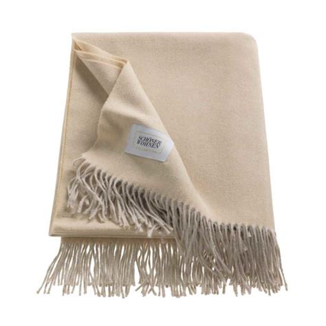 Die wohndecke zeigt sich im trendigen streifendesign und überzeugt mit harmonisch aufeinander abgestimmten farben. Schöner Wohnen Kollektion Decke Wooly - sofort verfügbar ...