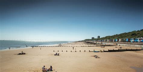 7 Best Caravan Parks In Frinton On Sea Find And Book