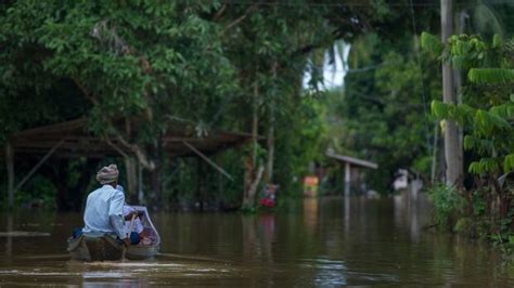 Malaysia Flood Forces 160000 To Evacuate Homes Cbc News