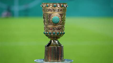 Dfb pokal 2020/2021 is a cup tournament. DFB-Pokal: BVB empfängt Werder im Achtelfinale, Bayern muss nach Berlin