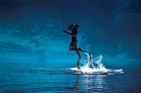 Plong E En Surface Par Eduard Nikolaev Vtornik Underwater Photography Underwater Photos