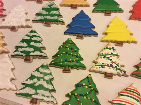 Decorated Christmas Tree Cookies By The Cookiemomster Christmas