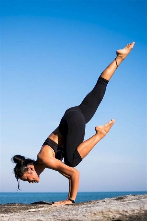 40 beautiful yoga poses to inspire you 18 belles poses de yoga yoga idées yoga