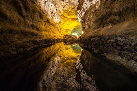 Perfect Water Reflection Cave In Lanzarote Spain Oc 2048x1365