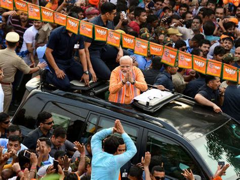 Lok Sabha Elections 2019 Live Pm Narendra Modi Holds Roadshow In