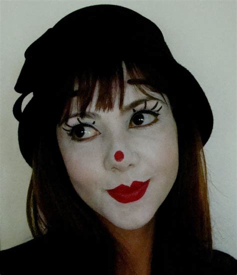 Pin By Dsafrdsafdsa On Mimes Female Clown Clown Girl Mime Makeup