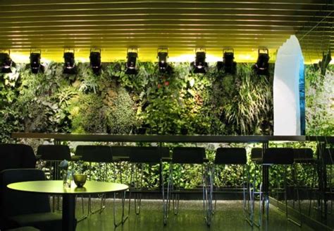 10 Cool Indoor Vertical Garden Design Examples Digsdigs