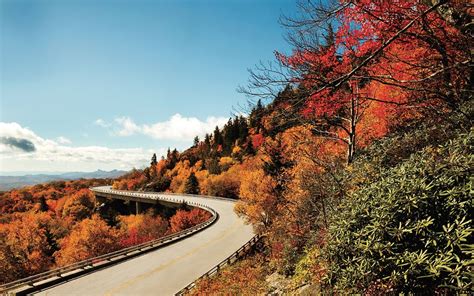 Americas Best Fall Foliage Drives Blue Ridge Parkway Blue Ridge