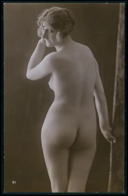 ORIGINAL FRENCH NUDE Woman Butt Tease C S Old RPPC Photo
