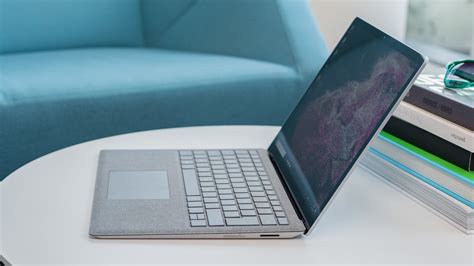 The microsoft surface laptop go shrinks down the company's trademark good design and comfortable keyboard, but some of the specs you get for the price are questionable. Review Surface Laptop 2 - PCWorld