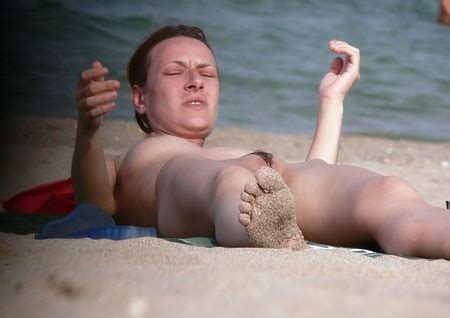Xxx Photos I Love To Masturbate On The Beach Looking At Naked Bitches