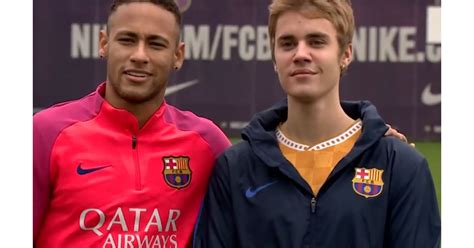 justin bieber pose avec neymar après leur entraînement au fc barcelona purebreak
