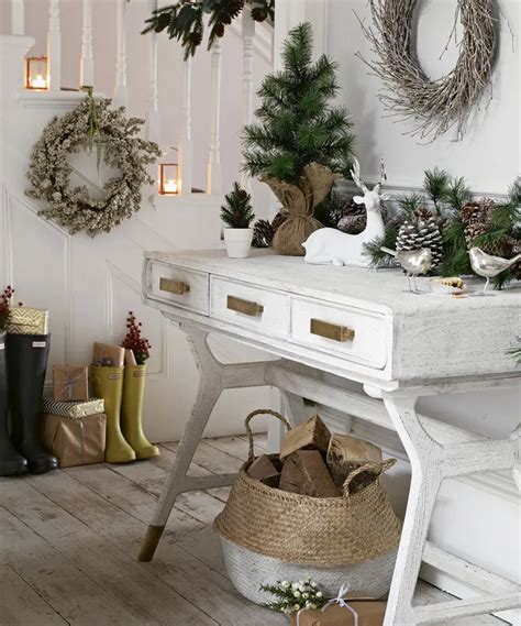 Christmas Hallway Decorating Ideas To Impress Your Guests Ideal Home