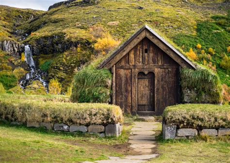 the-coolest-looking-traditional-houses-from-around-the-world