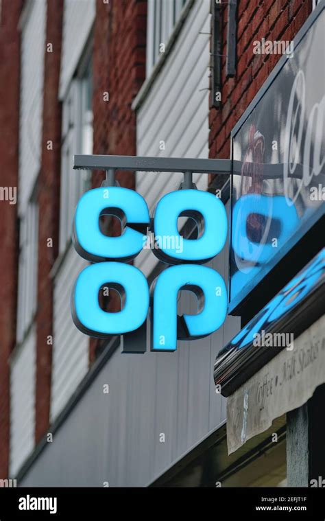 Co Op Supermarket Hi Res Stock Photography And Images Alamy