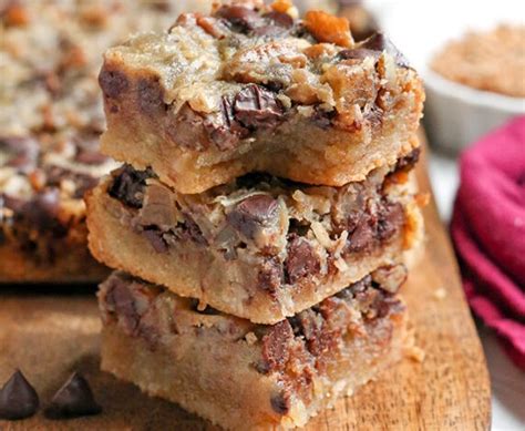 Magic cookies or seven layer bars? PALEO MAGIC COOKIE BARS #healthy #dessert