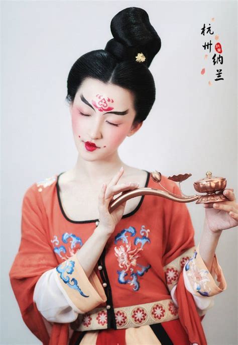 Traditional Chinese Hanfu And Makeup Of Tang Dynasty By 杭州纳兰 — Steemit
