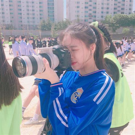 Itzy Yuna Goes Viral After Her Pre Debut Photos Were Leaked Kpopstarz