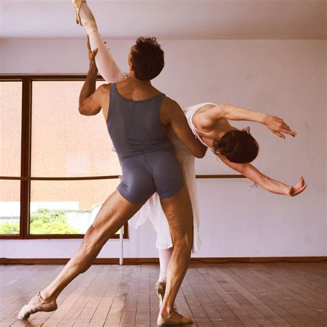 Can Men Wear Leotards And Tights To Ballet