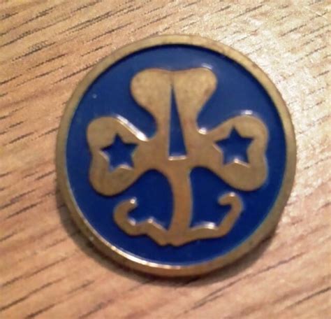 Girl Scouts 34 Pin Fraternal Gsa Clover Ebay