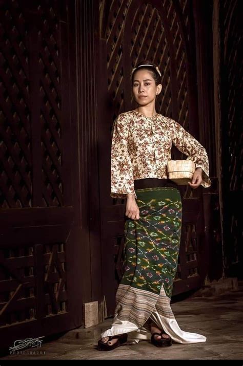 Myanmar 🇲🇲 Burmese Traditional Costume Burmese Clothing Myanmar