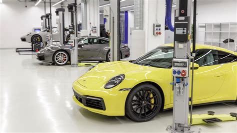 Innovative Body Production On The New 911