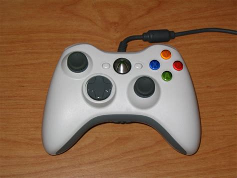 Plug the xbox 360 controller into any usb 2.0 or 3.0 port on the computer. Xbox 360 Controller Review » unitstep.net