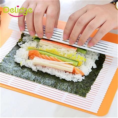 Delidge Sushi Roll Make Mold Plastic Cake Roll Mold Seaweed Nori For