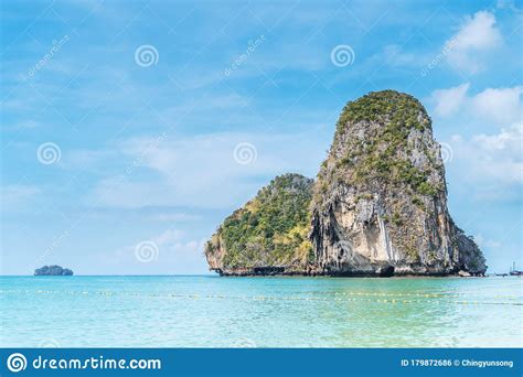 Tropical Holidays Stunning View Of Railay Beach With Limestone Rock