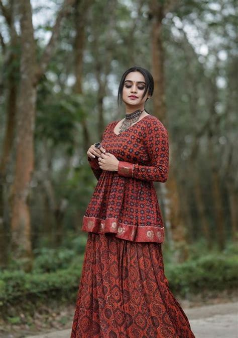 Experience The Enigma Of Ethnic Clothing In Contemporary Style