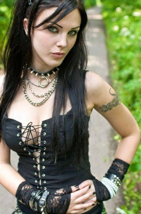 Pin By Big Kev On 5 Year Plan In 2019 Gothic Girls Hot Goth Girls Gothic Fashion