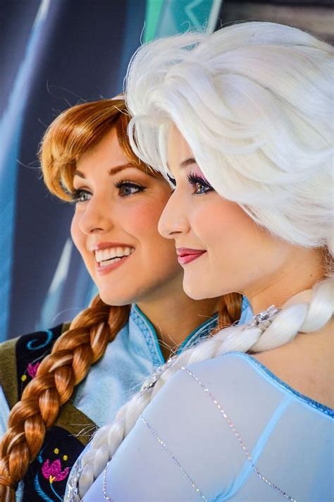Anna Elsa Frozen Hongkong Disneyland Frozen Disneyland Disneyland