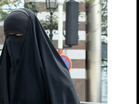 Belgique 18 Mois Ferme Pour Violences Après Un Contrôle Pour Port Du Niqab Challenges