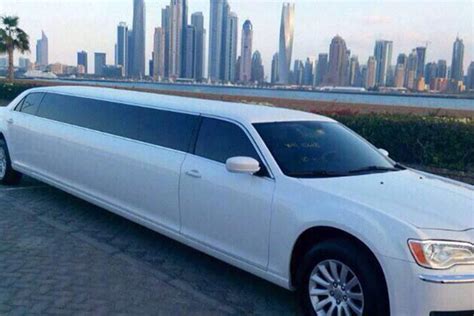 Chrysler Limousine Tour In Dubai 1h Rental With A Chauffeur
