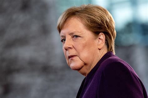 Angela dorothea merkel (née kasner; Germania, Merkel rimuove membro del governo dopo lo ...