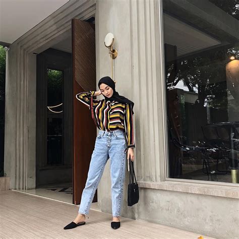 Maybe you would like to learn more about one of these? Ootd Kondangan Style Kondangan Pake Celana Jeans Hijab ...