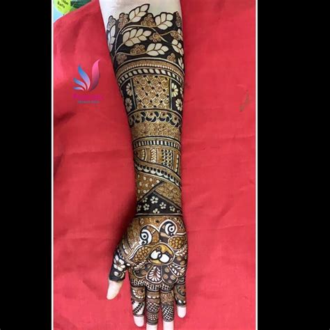 📆book Your Date Soon To Get Beautiful Bridal Mehendi For Your Big Day 👰