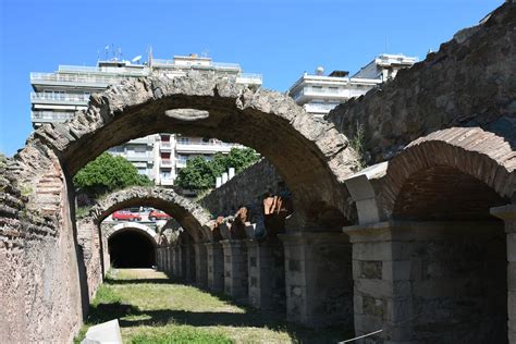 Welcome to thessaloniki, where 23 centuries of urban history make a compelling setting for a dynamic contemporary city. Thessaloniki, Antike Agora - Forum Romanum | Thessaloniki ...